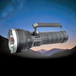 Powerdex PD-14500 6500 lümen yüksek performanslı fenerin güçlü ışık dağılımını gösteren görsel