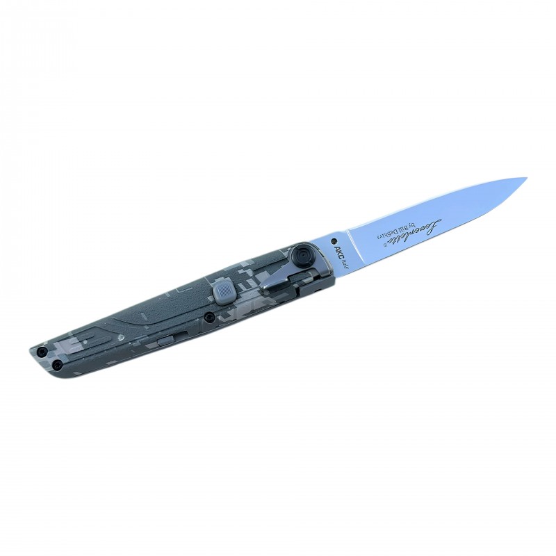 Taktik ve profesyonel kullanım için tasarlanmış Leverletto otomatik bıçak.