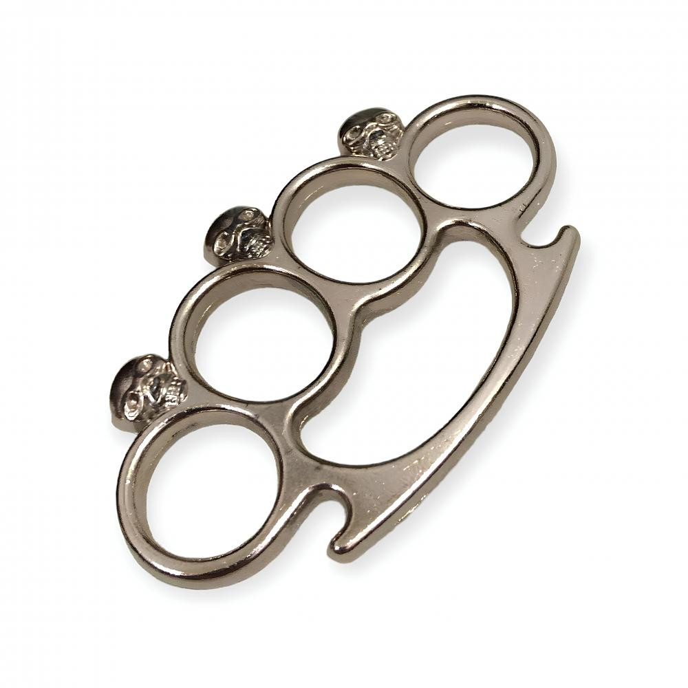 : kalin-musta-gumus-renk-kuru-kafa-kemik-kiran-musta-etkisi